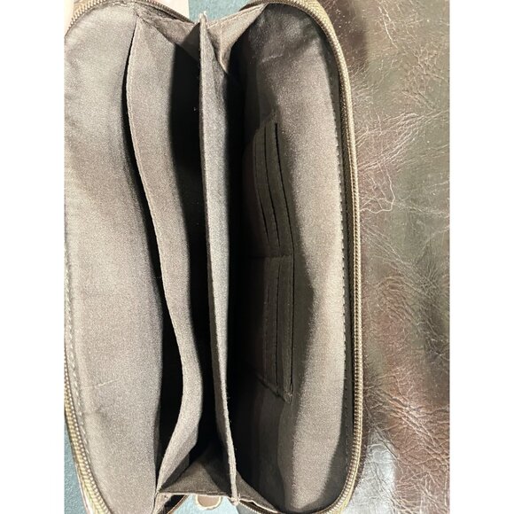 Relic Brown Faux Leather Crossbody Bag  Adjustable Strap & Multiple Compartments - Picture 5 of 13